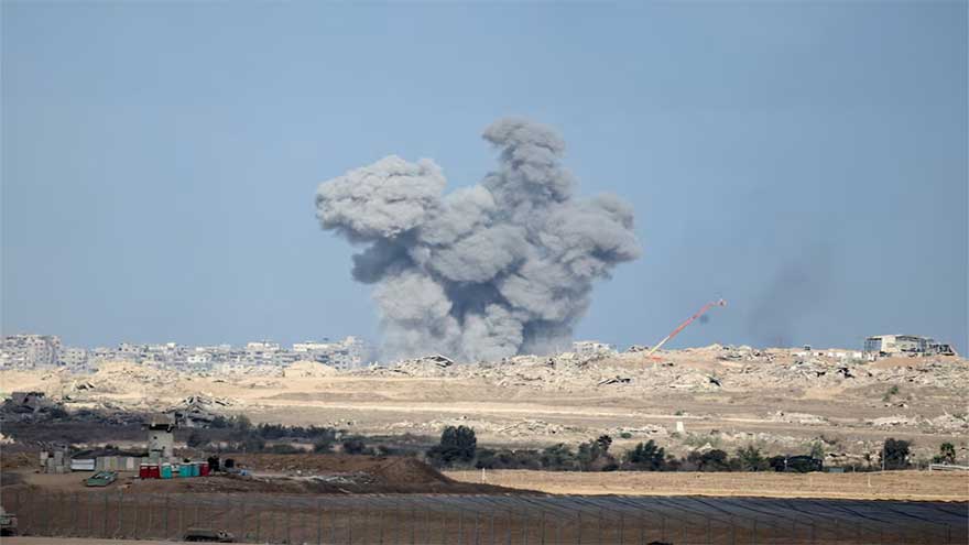 Gazans return to wrecked homes as Israeli forces pull back under ceasefire