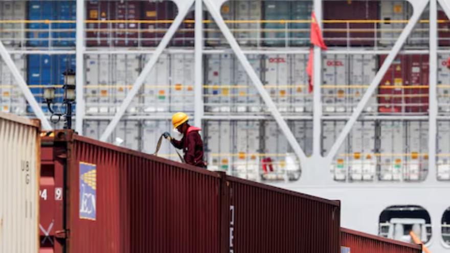 Trump ratchets up US-China trade war, promising new tariffs