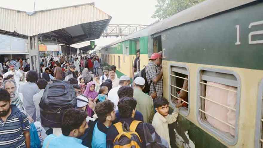 Railways adds coaches amid transport chaos in Rawalpindi