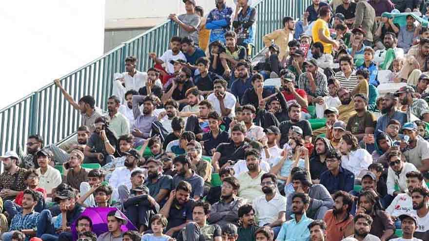 PCB's free ticket policy attracts spectators to Gaddafi Stadium