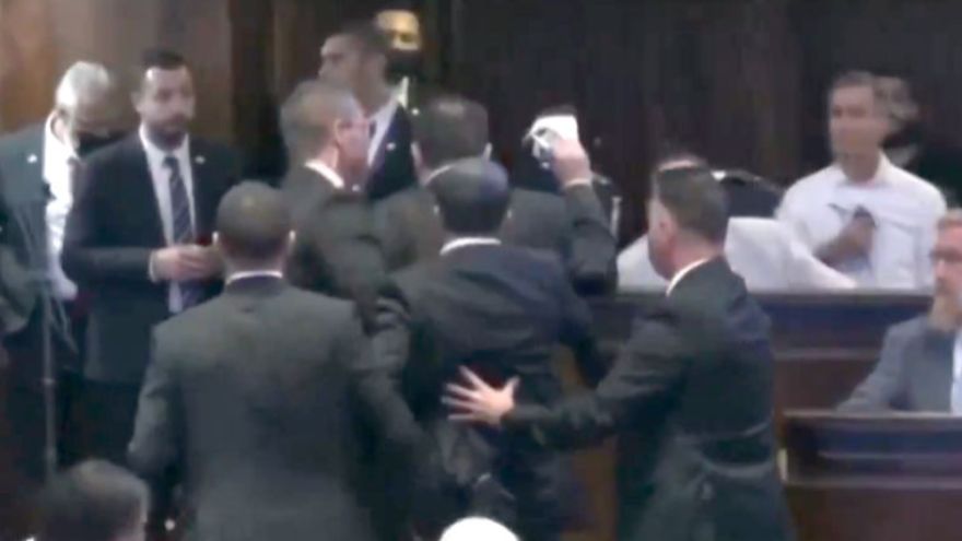 Trump's speech disrupted by Israeli lawmakers