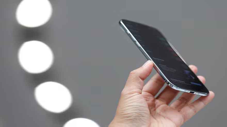 iPhone Air to begin pre-order in China after telecom operators approved for eSIM services