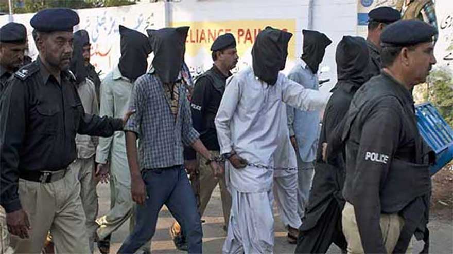 Five suspects involved in Karachi street crimes arrested