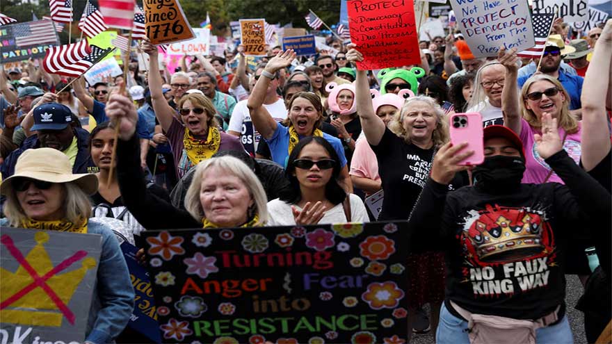 Crowds start to gather for anti-Trump 'No Kings' rallies