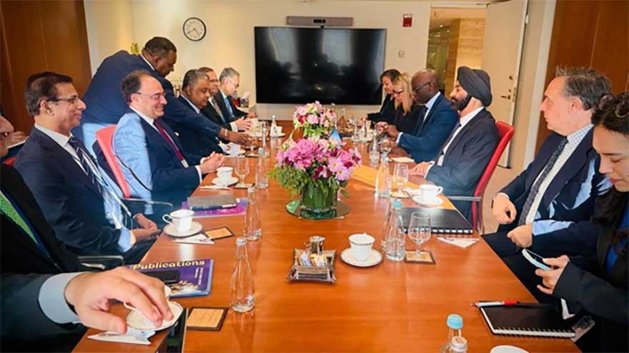 FinMin Aurangzeb terms talks with IMF, World Bank constructive