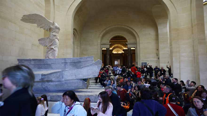 Paris' Louvre reopens after heist, as backlash grows over security flaws