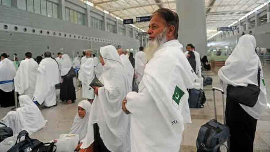 Private tour operators complete Hajj bookings under Pakistan's 2025 quota
