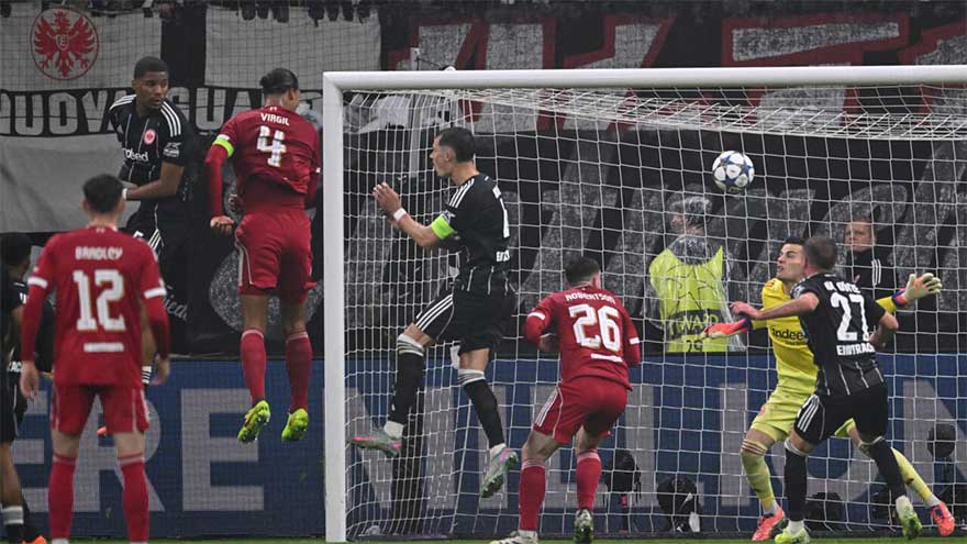 Liverpool end losing streak with thumping win at Eintracht Frankfurt