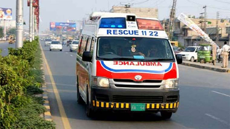 Couple killed in motorcycle, van collision in Mandi Bahauddin