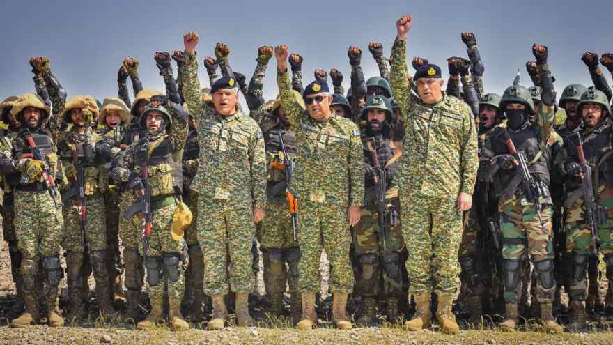 Navy chief vows to defend sovereignty, maritime frontiers