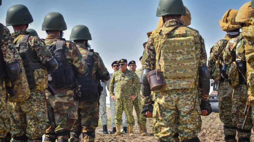 Navy chief vows to defend sovereignty, maritime frontiers