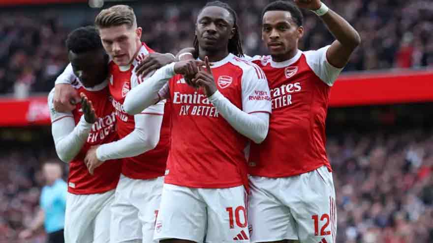 Premier League title is Arsenal's to lose after Palace victory