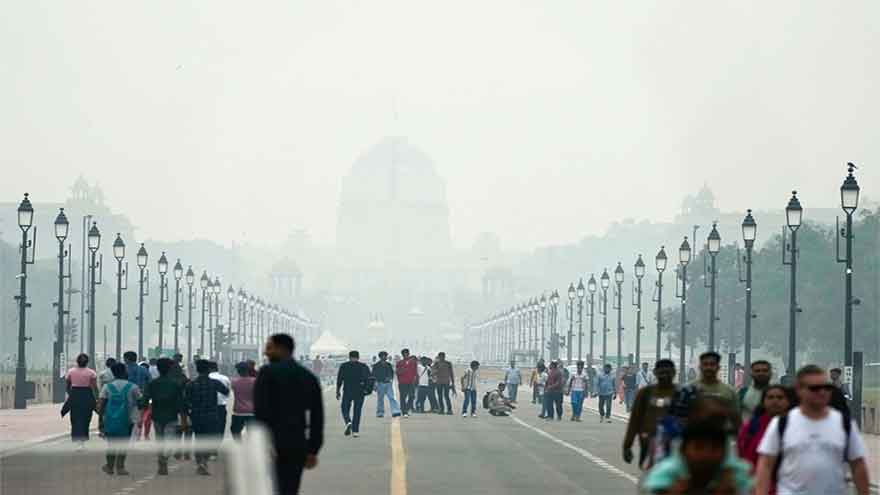 India conducts cloud-seeding trial to clear New Delhi's smog