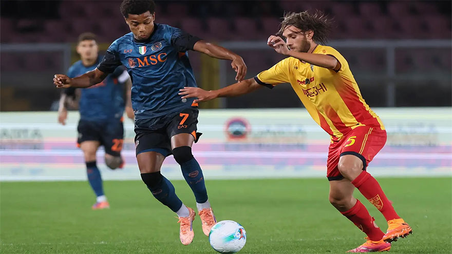 Napoli three points clear at Serie A summit after win at Lecce