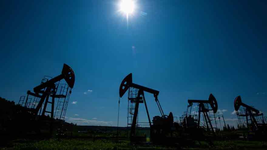 Oil prices little changed as markets eye US-China trade talks