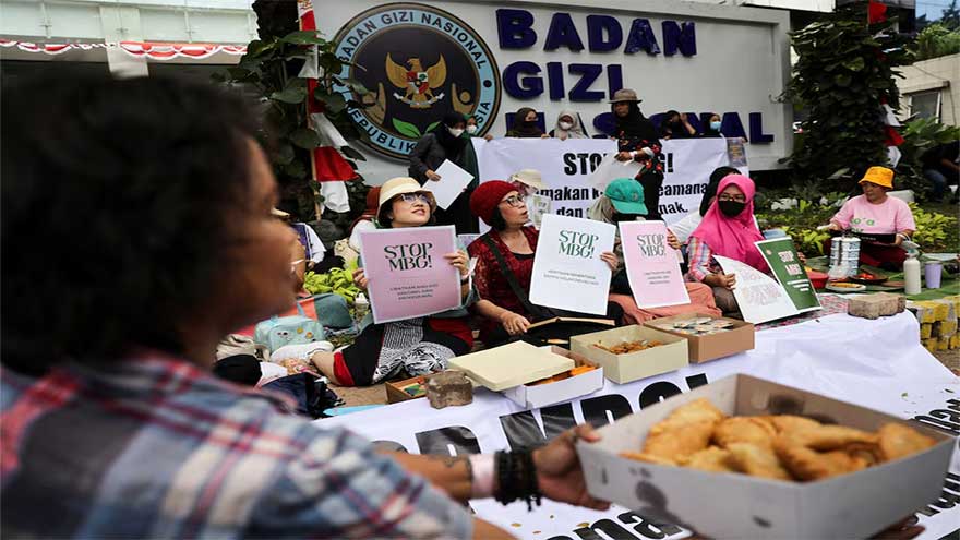 Indonesia investigates more free meal poisoning cases, after 700 students fall ill, official says