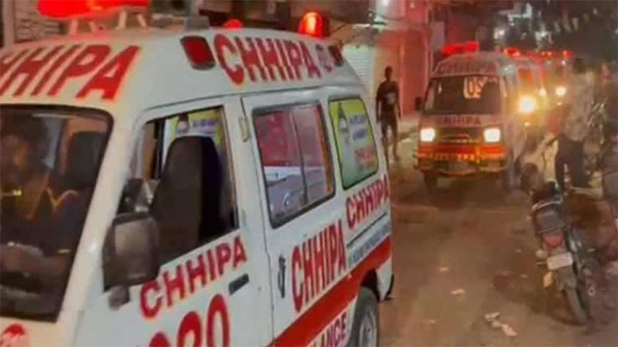 Three killed, 16 injured as tractor-trolley overturns in Dera Bugti