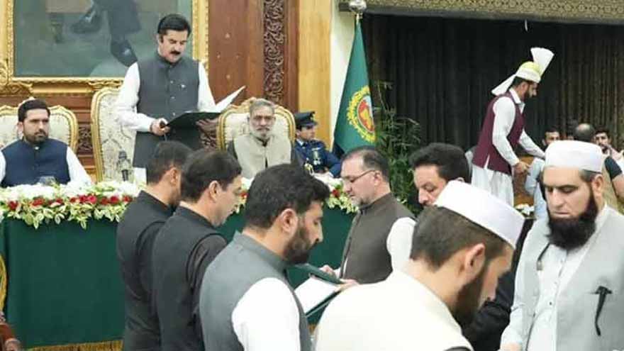 CM Afridi's 10-member KP cabinet sworn in