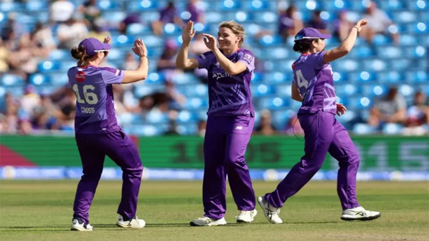 Sutherland stars as Superchargers win Women's Hundred final