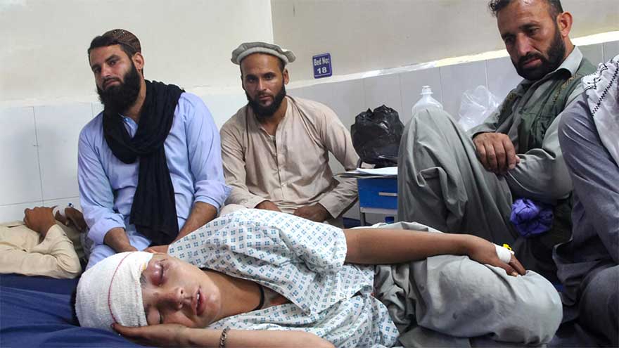 Earthquake in Afghanistan kills 800, injures 2,800