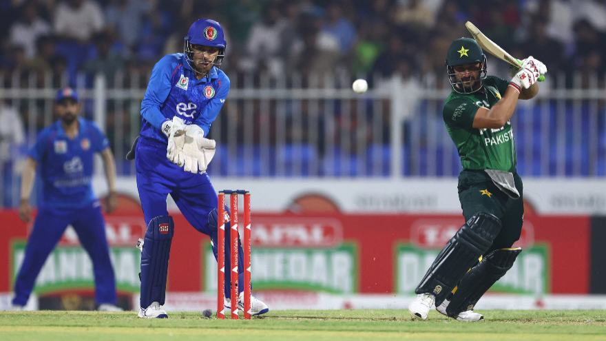 Afghanistan claim first tri-series win, beat Pakistan by 18 runs