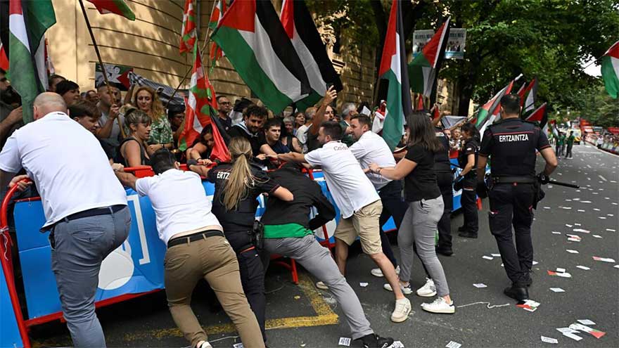 Pro-Palestinian protest forces Vuelta stage to be shortened