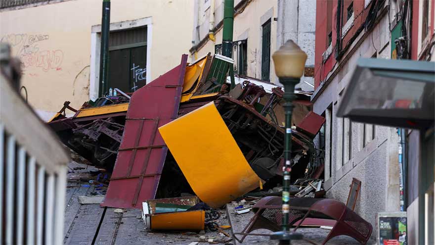 Lisbon mourns 17 victims of cable car crash as investigation begins