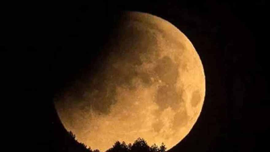 Pakistan witnesses lunar eclipse tonight, confirms Suparco