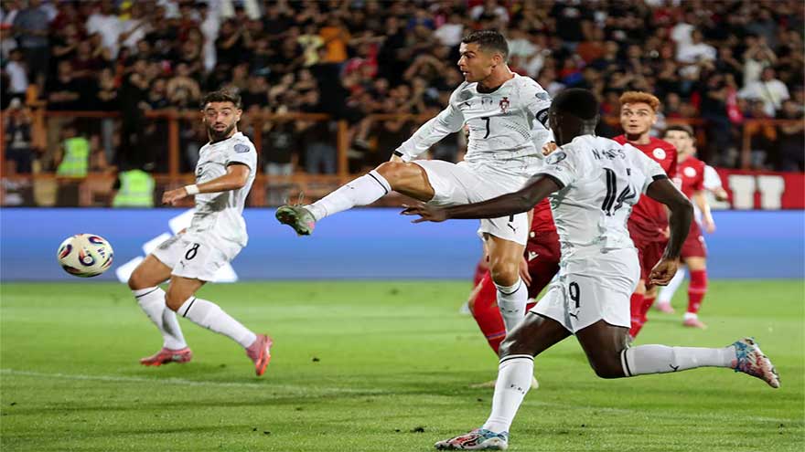 Ronaldo and Felix shine as Portugal thrash Armenia 5-0 away
