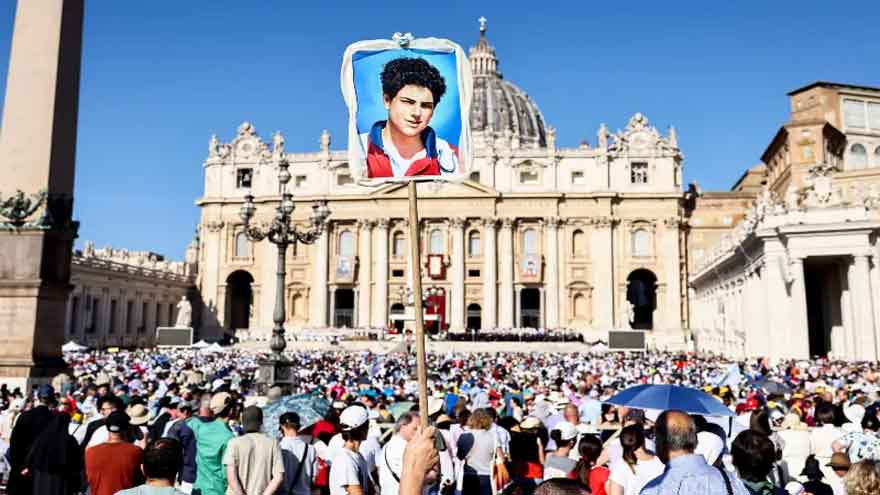 Italian teen who died of leukaemia in 2006 becomes first Catholic saint of millennial generation