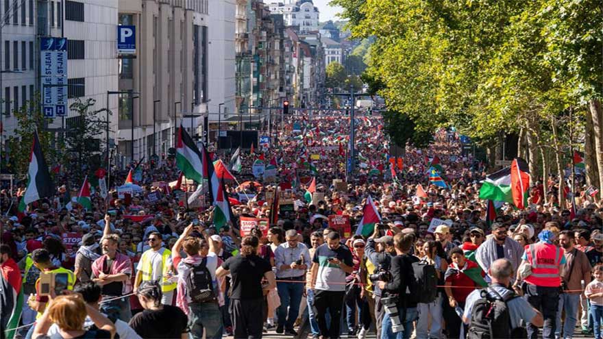 Tens of thousands march for Palestinians in Belgian capital