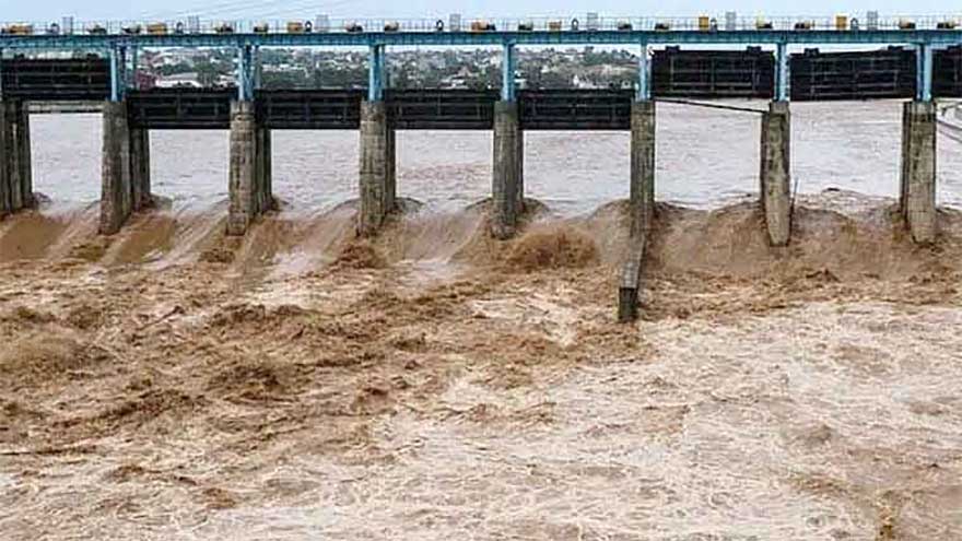 High flood situation persists in Chenab, Sutlej and Ravi