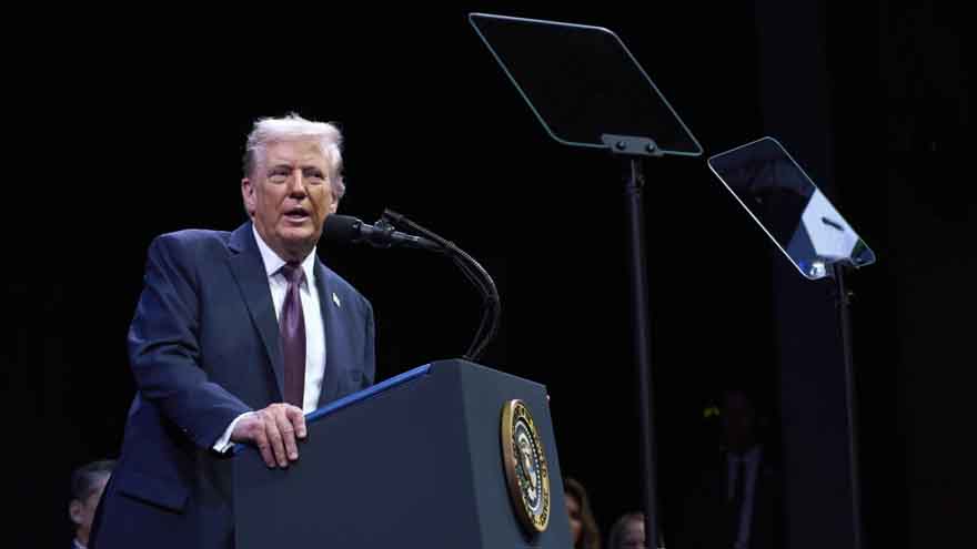 Dunya News Trump note to Epstein that he denies writing is released by Congress