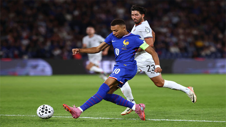 Unconvincing France come from behind to edge Iceland in World Cup qualifying