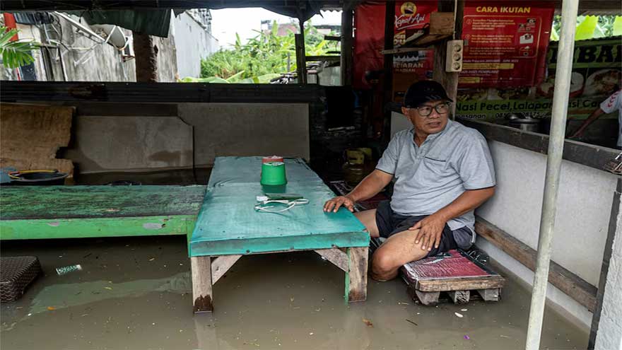 Floods in Indonesia's Bali kill at least six, officials say
