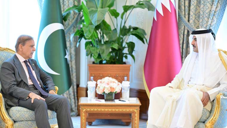وزیراعظم کی امیر قطر سے ملاقات، اسرائیلی جارحیت کی مذمت، امن کیلئے اتحاد کا عزم