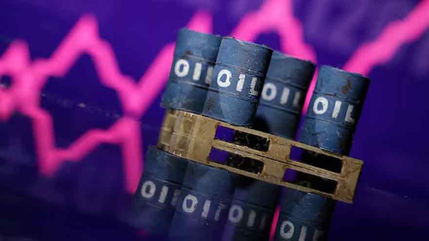 Oil prices extend losses on oversupply, US demand concerns