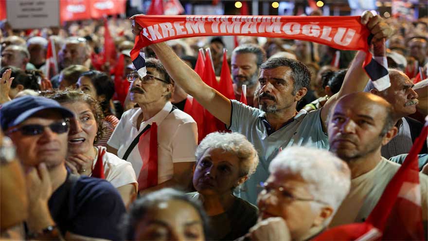 Why is Turkey's main opposition party facing a legal crackdown?
