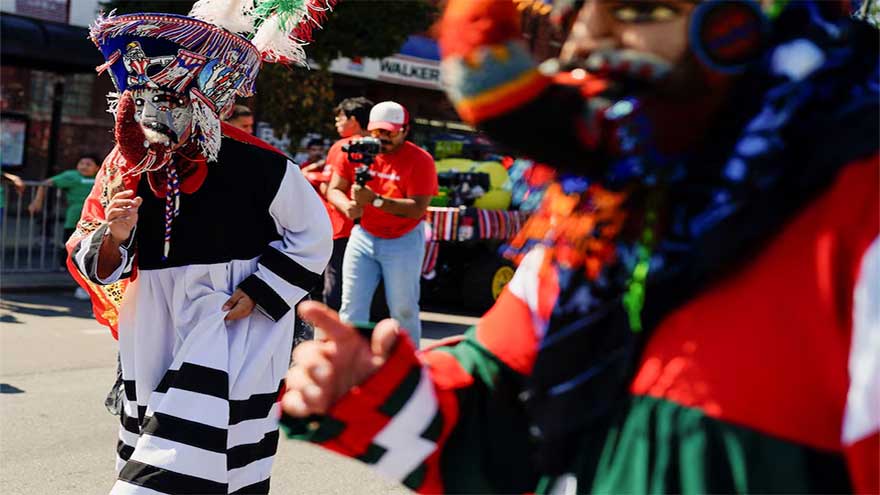 Chicago area residents mourn immigrant fatally shot by ICE agent during arrest attempt
