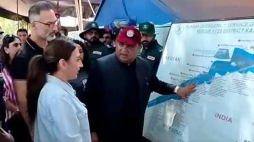 US Chargé d'Affaires Natalie Baker visits Kasur flood relief camps