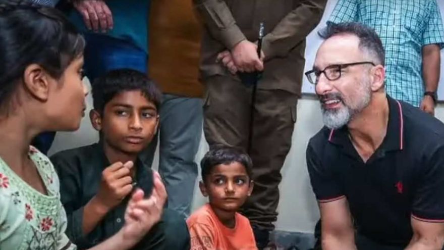 US Chargé d'Affaires Natalie Baker visits Kasur flood relief camps