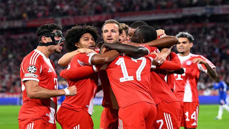 Kane doubles up as Bayern sink Chelsea in Champions League