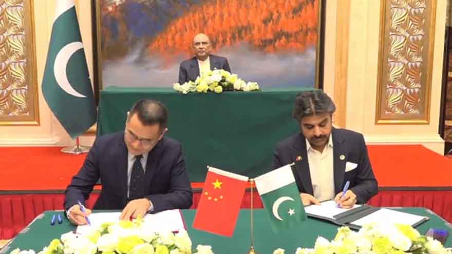 Pakistan, China sign MoUs to enhance cooperation in various fields 