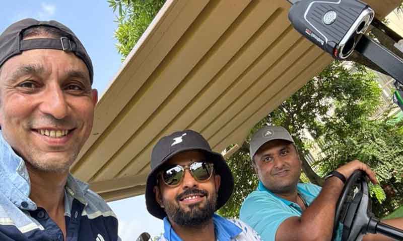 Azhar Mahmood debunks claims of Babar Azam's dubai trip amid Pak-India match