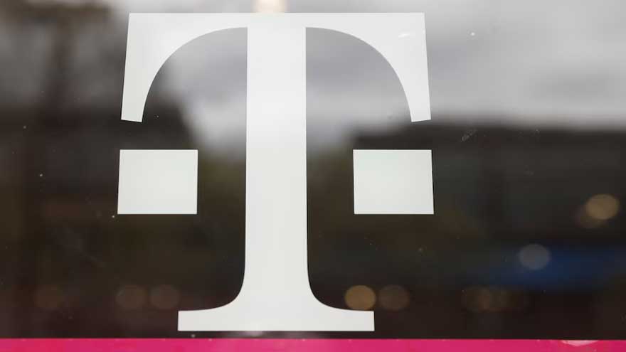 T-Mobile names veteran Srini Gopalan as CEO to steer strategy amid fierce competition