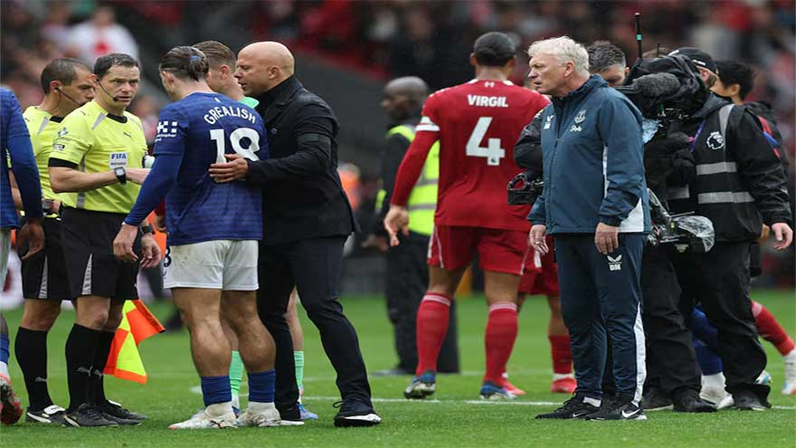 Liverpool's Slot dismisses Everton complaints about lack of stoppage time