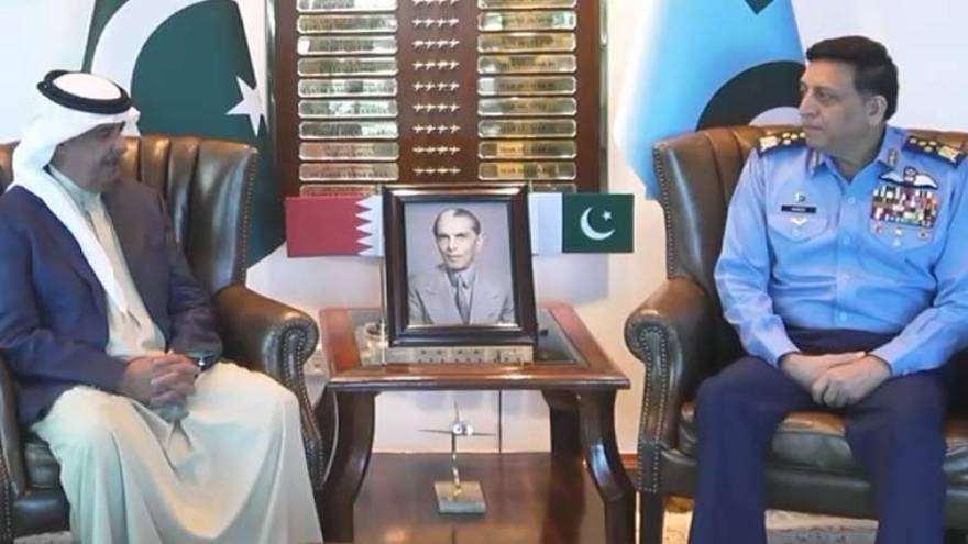 Bahrain National Guard Commander meets Pakistan Air Force chief