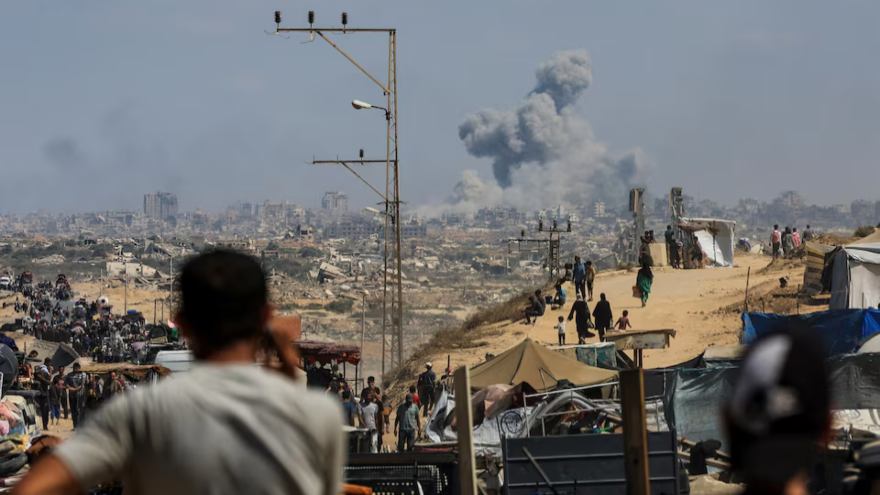 Israeli tanks push deeper into Gaza City as Trump talks peace