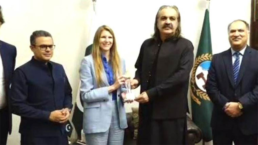 CM KP, British HC agree to expand cooperation in social sector