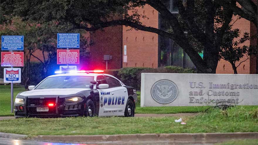 Gunman wrote 'ANTI-ICE' on unused bullet in fatal attack on Dallas immigration office